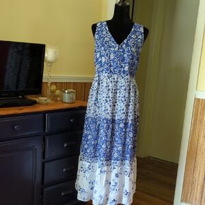 J. Jill Blue and White Floral Sleeveless Maxi Dress
